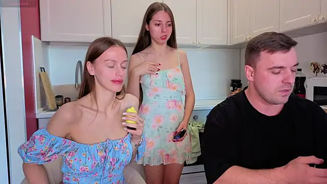 fcjuicy pussy online show from 7, 10, 2025