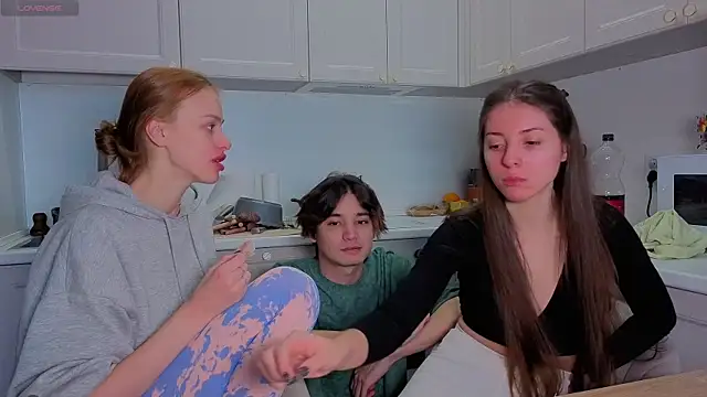 fcjuicy pussy online show from 8, 1, 2026