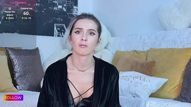 Sarah-Hart online show from 28, 11, 2025