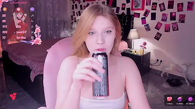 Snapshot of KarambaMoon chatting on 21, 3, 2026 KarambaMoon online show from 21, 3, 2026