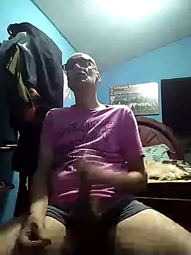 hugosafado333 online show from 4, 2, 2025