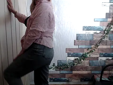 DaniellaKiss online show from 1, 10, 2025