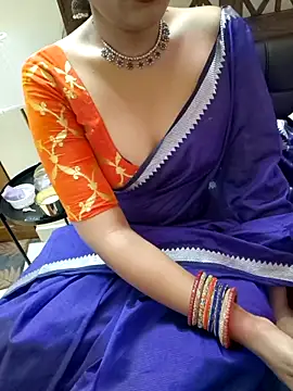 Snapshot of Roja-Telugu777 chatting on 23, 9, 2025 Roja-Telugu777 online show from 23, 9, 2025