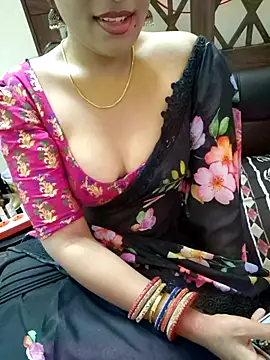 Snapshot of Roja-Telugu777 chatting on 6, 10, 2025 Roja-Telugu777 online show from 6, 10, 2025