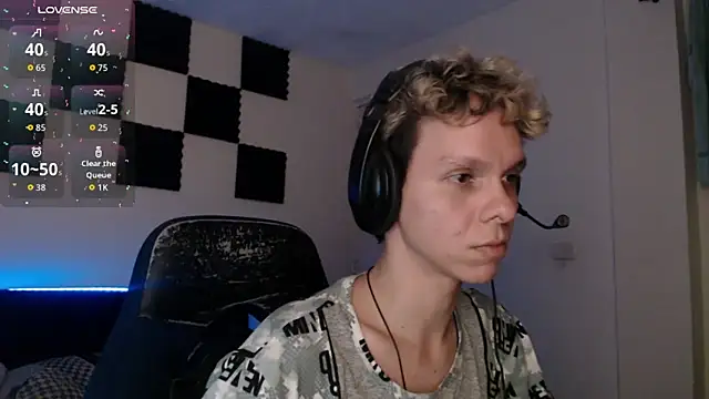 Snapshot of bryamado69 chatting on 23, 10, 2025 bryamado69 online show from 23, 10, 2025