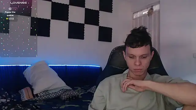 Snapshot of bryamado69 chatting on 19, 11, 2025 bryamado69 online show from 19, 11, 2025