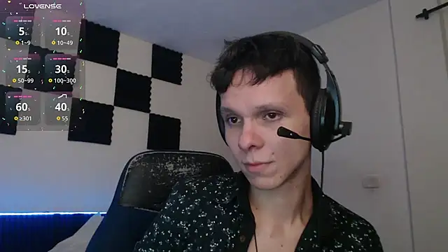 Snapshot of bryamado69 chatting on 23, 11, 2025 bryamado69 online show from 23, 11, 2025