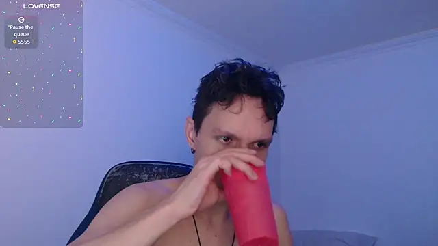 Snapshot of bryamado69 chatting on 15, 12, 2025 bryamado69 online show from 15, 12, 2025