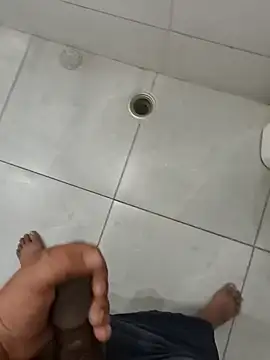 Snapshot of Gururonny07 chatting on 9, 9, 2025 Gururonny07 online show from 9, 9, 2025