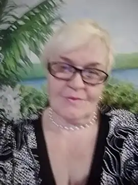 Snapshot of VioletSweet566 chatting on 12, 12, 2024 VioletSweet566 online show from 12, 12, 2024