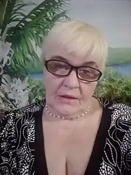 Snapshot of VioletSweet566 chatting on 2, 2, 2025 VioletSweet566 online show from 2, 2, 2025