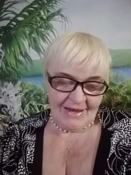 Snapshot of VioletSweet566 chatting on 5, 2, 2025 VioletSweet566 online show from 5, 2, 2025