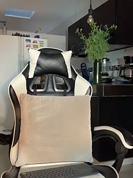 Snapshot of Adam_Byker chatting on 20, 4, 2026 Adam Byker online show from 20, 4, 2026