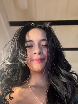 Laura fernandezII online show from 12, 2, 2025