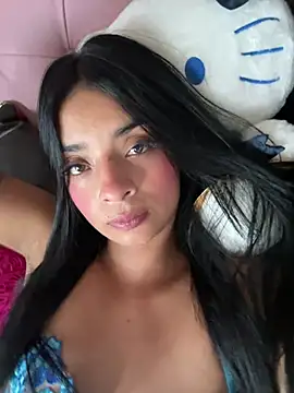 Laura fernandezII online show from 3, 3, 2025