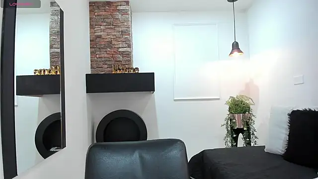 LenaRuiz  online show from 1, 2, 2025