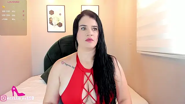 Snapshot of LenaRuiz_ chatting on 25, 6, 2026 LenaRuiz online show from 25, 6, 2026