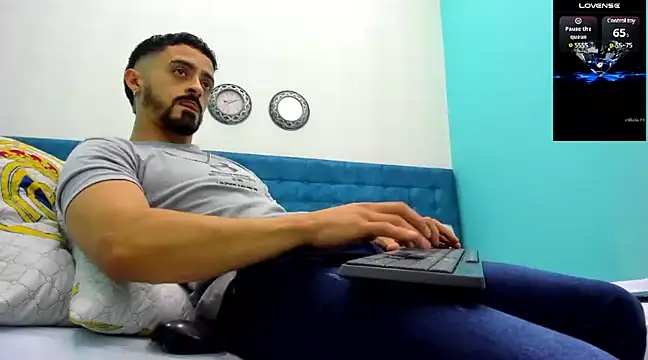 Snapshot of MAXIMUS_MASTE3 chatting on 22, 12, 2024 MAXIMUS MASTE3 online show from 22, 12, 2024