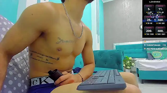 Snapshot of MAXIMUS_MASTE3 chatting on 7, 1, 2025 MAXIMUS MASTE3 online show from 7, 1, 2025