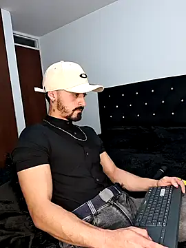 Snapshot of MAXIMUS_MASTE3 chatting on 20, 2, 2025 MAXIMUS MASTE3 online show from 20, 2, 2025