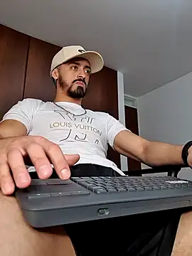 Snapshot of MAXIMUS_MASTE3 chatting on 16, 3, 2025 MAXIMUS MASTE3 online show from 16, 3, 2025