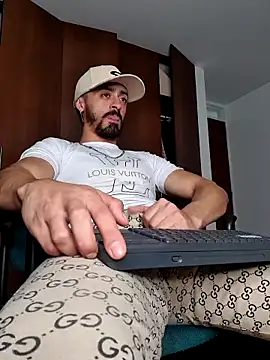 Snapshot of MAXIMUS_MASTE3 chatting on 18, 3, 2025 MAXIMUS MASTE3 online show from 18, 3, 2025