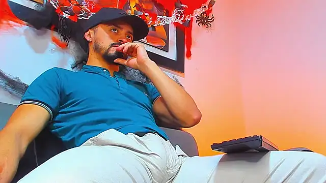 Snapshot of MAXIMUS_MASTE3 chatting on 10, 10, 2025 MAXIMUS MASTE3 online show from 10, 10, 2025