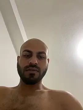 Snapshot of islandvybee55 chatting on 12, 12, 2024 islandvybee55 online show from 12, 12, 2024