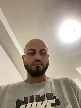 Snapshot of islandvybee55 chatting on 14, 2, 2025 islandvybee55 online show from 14, 2, 2025