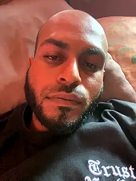 Snapshot of islandvybee55 chatting on 30, 10, 2025 islandvybee55 online show from 30, 10, 2025