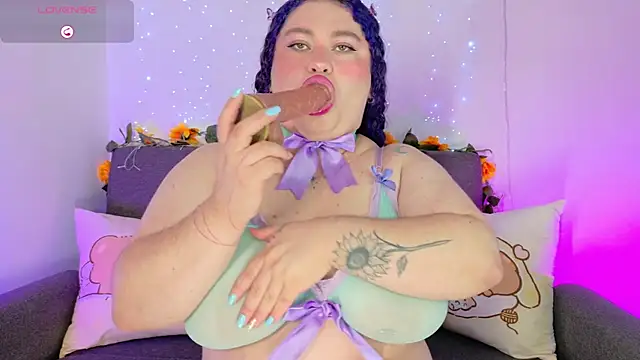 Snapshot of lunitaa0 chatting on 13, 5, 2026 lunitaa0 online show from 13, 5, 2026