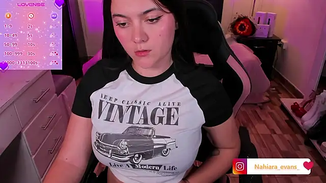 Snapshot of NahiaraEvans_ chatting on 25, 3, 2026 NahiaraEvans online show from 25, 3, 2026