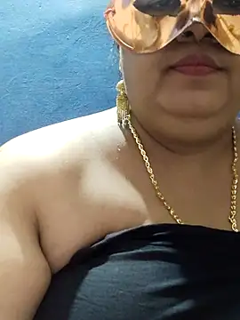 Snapshot of tamilthanushri chatting on 23, 2, 2025 tamilthanushri online show from 23, 2, 2025