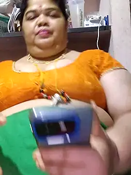 Snapshot of tamilthanushri chatting on 3, 10, 2025 tamilthanushri online show from 3, 10, 2025