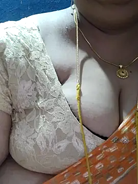 Snapshot of tamilthanushri chatting on 8, 10, 2025 tamilthanushri online show from 8, 10, 2025