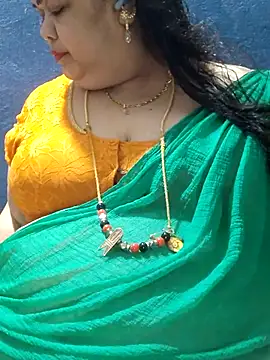 Snapshot of tamilthanushri chatting on 17, 10, 2025 tamilthanushri online show from 17, 10, 2025