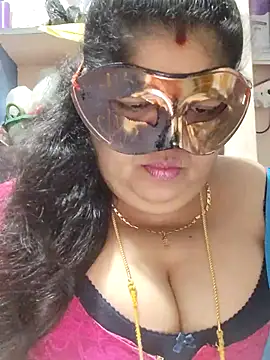 Snapshot of tamilthanushri chatting on 26, 10, 2025 tamilthanushri online show from 26, 10, 2025