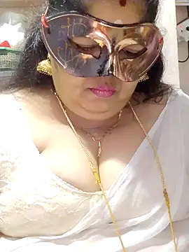 Snapshot of tamilthanushri chatting on 28, 10, 2025 tamilthanushri online show from 28, 10, 2025