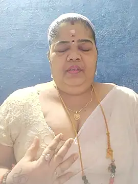 Snapshot of tamilthanushri chatting on 10, 11, 2025 tamilthanushri online show from 10, 11, 2025