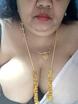 Snapshot of tamilthanushri chatting on 2, 12, 2025 tamilthanushri online show from 2, 12, 2025