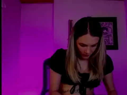 kim jeins11 online show from 10, 1, 2025