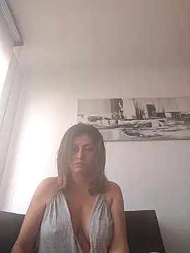 Latiinvenushot online show from 16, 11, 2025