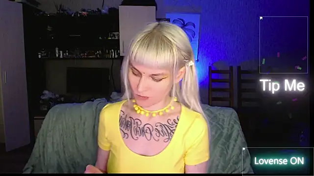 mischellemeow13 online show from 16, 5, 2026