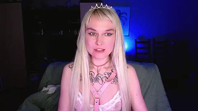 mischellemeow13 online show from 30, 5, 2026