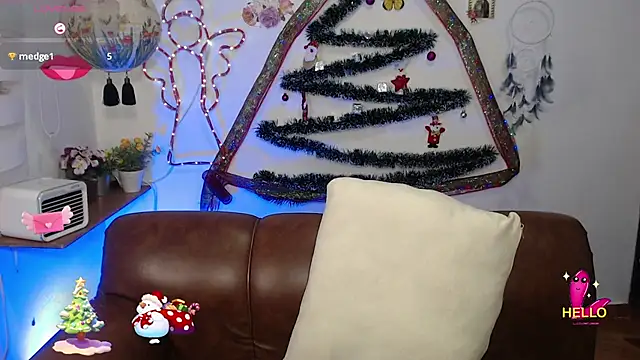 FernandaEloisa online show from 31, 12, 2024