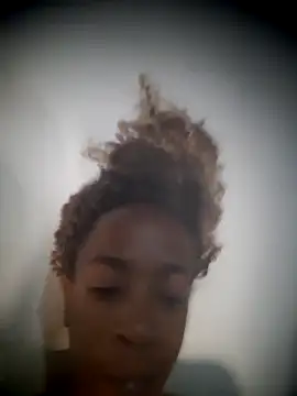 garota10 online show from 21, 11, 2025