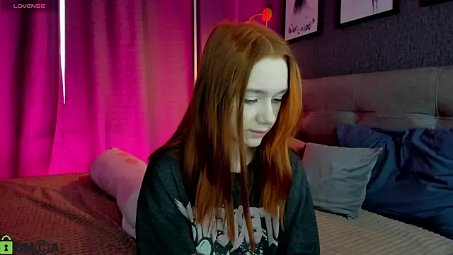 Lesi Moonie01 online show from 29, 3, 2026