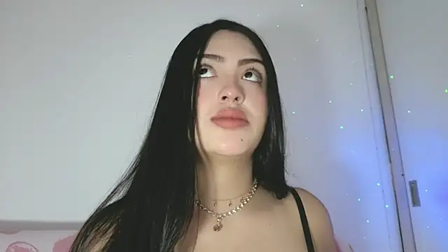 Snapshot of Sweet-Sophiee chatting on 4, 4, 2026 Sweet-Sophiee online show from 4, 4, 2026