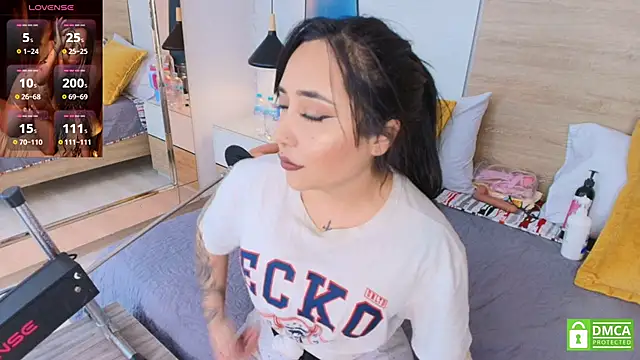 Megansttein  online show from 13, 9, 2025