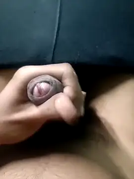 Snapshot of AloneDick chatting on 28, 10, 2025 AloneDick online show from 28, 10, 2025